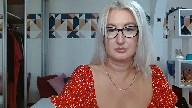 DianaFrances online show from 07/18/26, 01:15
