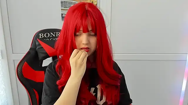 Caroline cutte online show from 04/14/26, 06:52