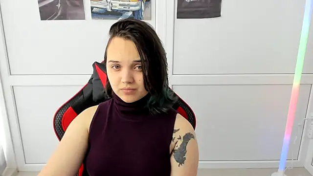 Caroline cutte online show from 05/13/26, 06:44