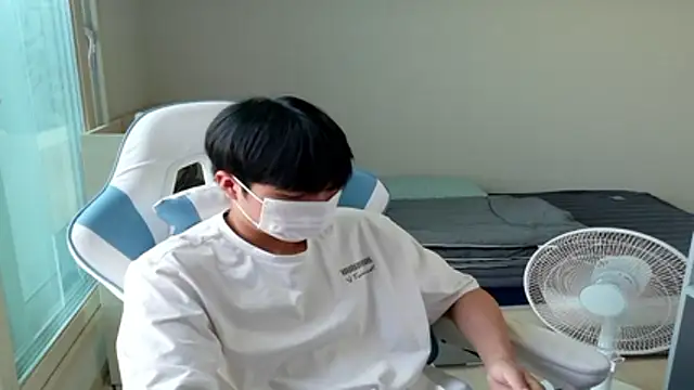 xezie online show from 07/12/26, 08:16