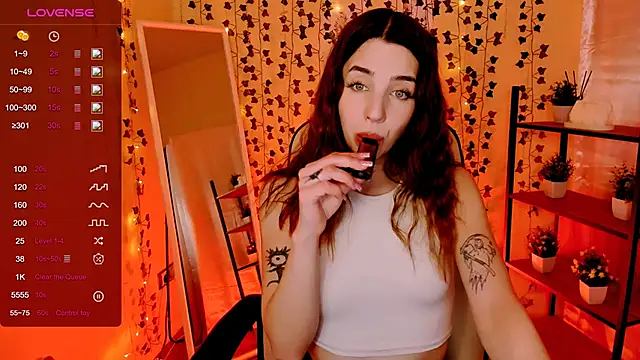 CharliGrace  online show from 05/05/26, 08:22
