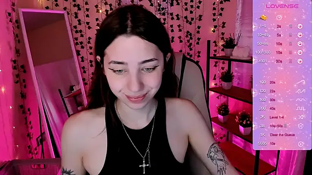 CharliGrace  online show from 05/17/26, 07:28