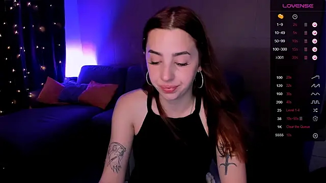 Snapshot of CharliGrace_ chatting on 06/27/26, 12:33 CharliGrace online show from 06/27/26, 12:33