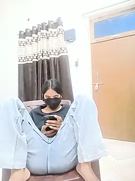 Snapshot of Riya_cum66 chatting on 06/01/26, 04:31 Riya cum66 online show from 06/01/26, 04:31