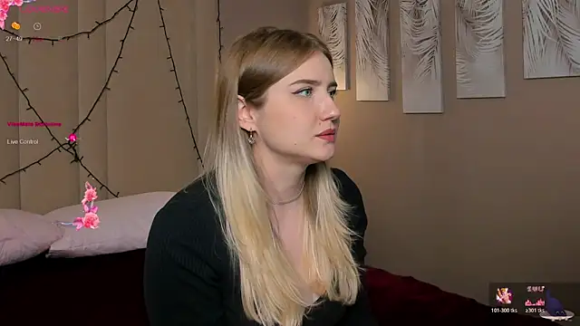 Liacandy  online show from 04/14/26, 08:53