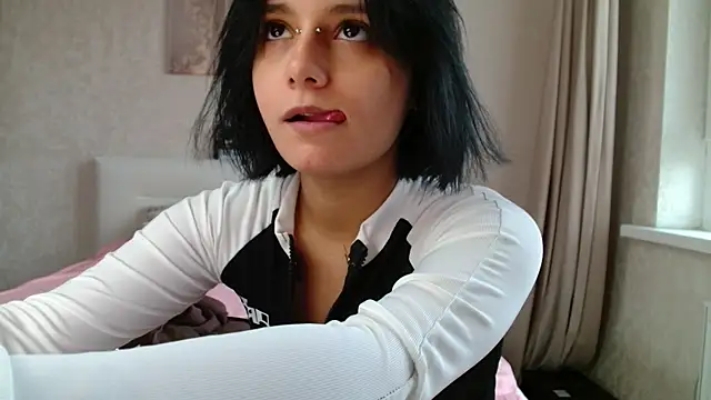 The Slutty Fox online show from 06/12/26, 01:43