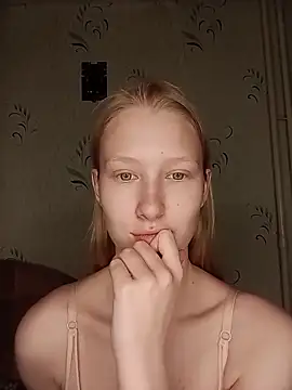 Snapshot of Tanya_Savel chatting on 05/03/26, 03:29 Tanya Savel online show from 05/03/26, 03:29