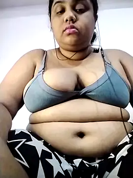 hotsilk21 online show from 04/22/26, 05:47