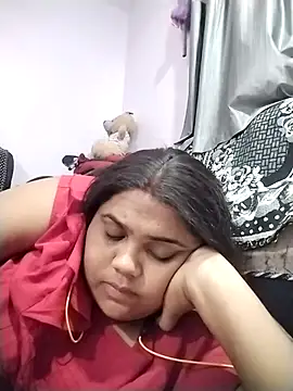 hotsilk21 online show from 05/05/26, 04:37