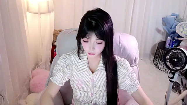 Zoe-001 online show from 04/26/26, 02:04