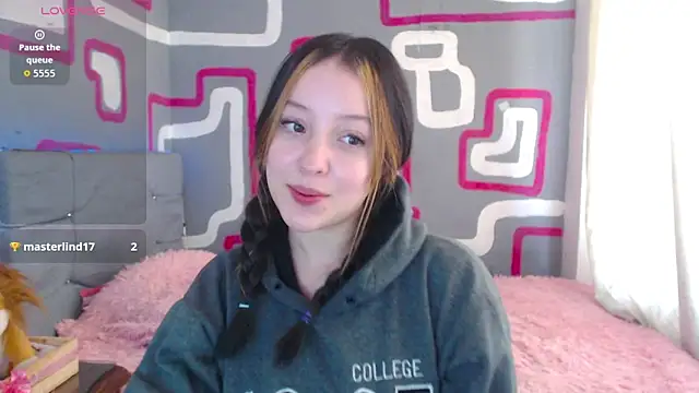 Snapshot of vero_doll12 chatting on 05/07/26, 01:05 vero doll12 online show from 05/07/26, 01:05
