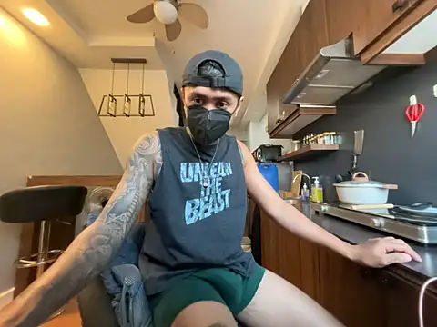 Snapshot of tattoo_hottie chatting on 04/16/26, 09:32 tattoo hottie online show from 04/16/26, 09:32