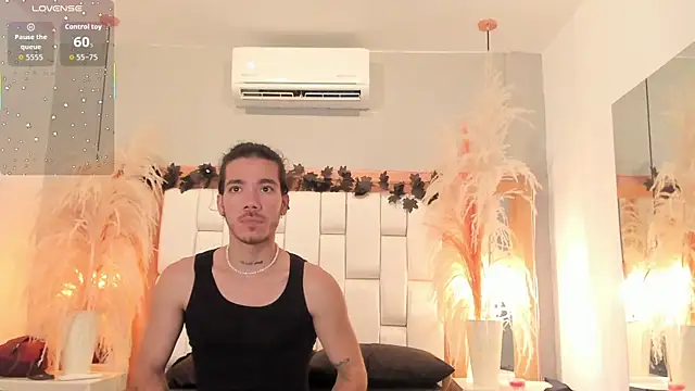 AngeloRoush online show from 04/14/26, 04:51