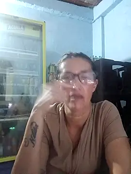 Snapshot of DulceM0609 chatting on 04/13/26, 02:06 DulceM0609 online show from 04/13/26, 02:06