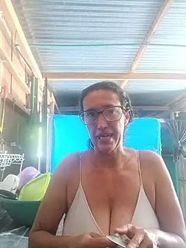 Snapshot of DulceM0609 chatting on 04/14/26, 05:19 DulceM0609 online show from 04/14/26, 05:19