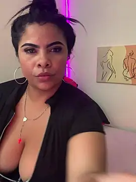 Snapshot of megan_purpura chatting on 04/29/26, 05:30 megan purpura online show from 04/29/26, 05:30