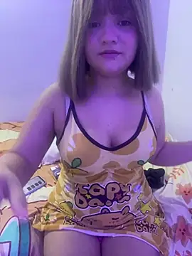 Snapshot of Karina_PrettyHot69 chatting on 04/18/26, 10:21 Karina PrettyHot69 online show from 04/18/26, 10:21