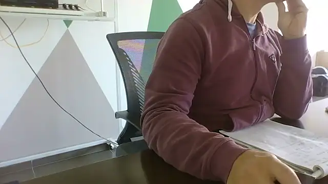 Snapshot of brunosso85ita chatting on 04/14/26, 07:03 brunosso85ita online show from 04/14/26, 07:03