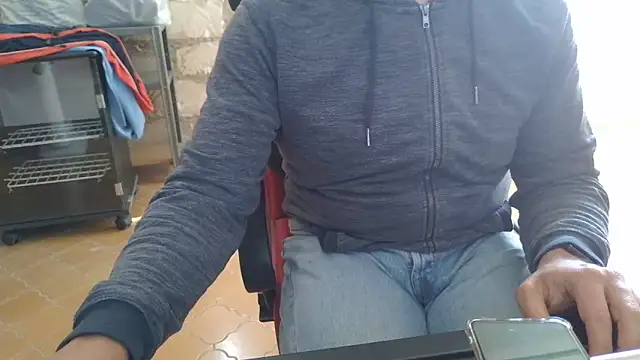brunosso85ita online show from 05/04/26, 12:01