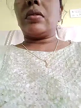 Snapshot of Monika_telugu_queen chatting on 04/27/26, 08:45 Monika telugu queen online show from 04/27/26, 08:45