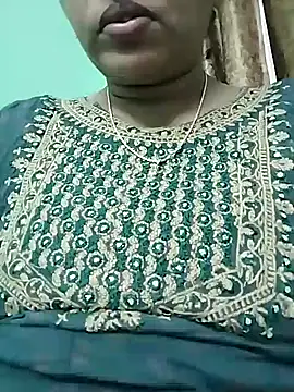 Snapshot of Monika_telugu_queen chatting on 04/27/26, 09:02 Monika telugu queen online show from 04/27/26, 09:02