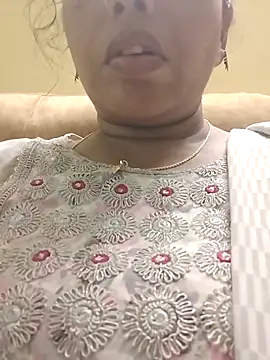 Snapshot of Monika_telugu_queen chatting on 05/03/26, 05:08 Monika telugu queen online show from 05/03/26, 05:08