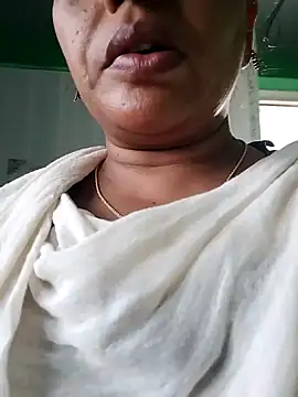 Snapshot of Monika_telugu_queen chatting on 05/07/26, 11:59 Monika telugu queen online show from 05/07/26, 11:59