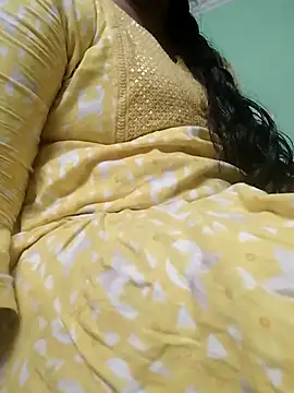 Snapshot of Monika_telugu_queen chatting on 05/14/26, 09:21 Monika telugu queen online show from 05/14/26, 09:21