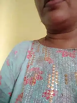 Snapshot of Monika_telugu_queen chatting on 05/22/26, 05:47 Monika telugu queen online show from 05/22/26, 05:47