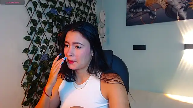 Snapshot of rosaleia_ chatting on 07/10/26, 04:06 rosaleia online show from 07/10/26, 04:06
