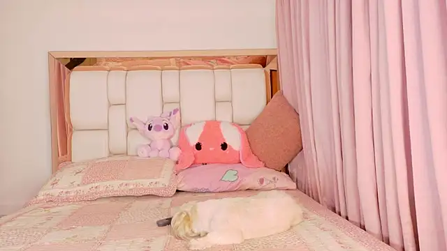 Snapshot of AmbarRossi chatting on 07/08/26, 11:04 AmbarRossi online show from 07/08/26, 11:04
