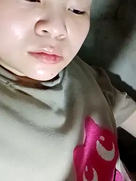 Snapshot of Anne-Rose chatting on 04/13/26, 01:11 Anne-Rose online show from 04/13/26, 01:11