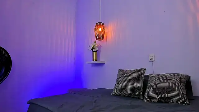 fatima-milf online show from 04/14/26, 01:22