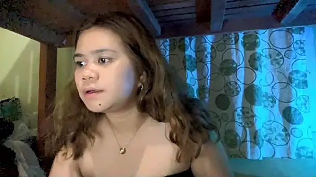 ElodiaSebourn online show from 04/13/26, 02:22