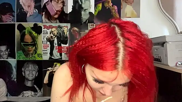 Snapshot of LaineRivett chatting on 04/12/26, 09:36 LaineRivett online show from 04/12/26, 09:36