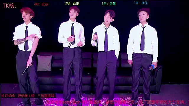 Snapshot of sexy-bro-001 chatting on 04/14/26, 02:39 sexy-bro-001 online show from 04/14/26, 02:39