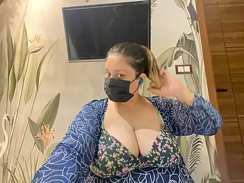 kavyasingh36 online show from 05/16/26, 01:13