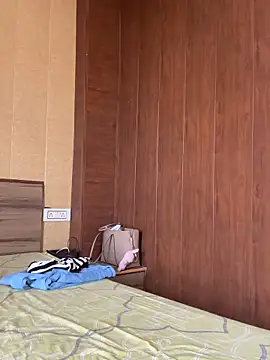 Snapshot of X_aurora67 chatting on 04/13/26, 09:59 X aurora67 online show from 04/13/26, 09:59