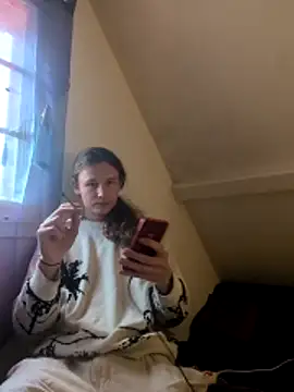 scvndi33 online show from 04/11/26, 02:32