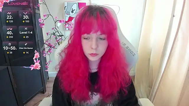 Snapshot of InfernoKitten chatting on 04/16/26, 01:06 InfernoKitten online show from 04/16/26, 01:06