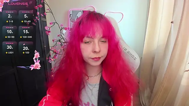 Snapshot of InfernoKitten chatting on 04/17/26, 01:08 InfernoKitten online show from 04/17/26, 01:08