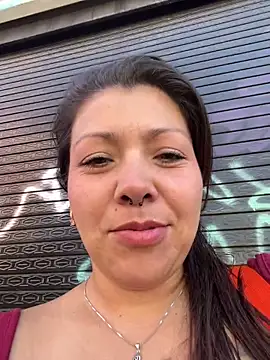 Snapshot of SARA_21- chatting on 04/26/26, 12:58 SARA 21- online show from 04/26/26, 12:58