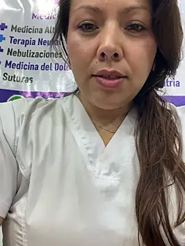 Snapshot of SARA_21- chatting on 05/06/26, 12:43 SARA 21- online show from 05/06/26, 12:43