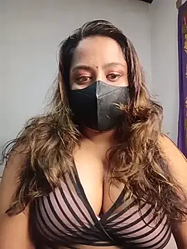 Suger Lips 99 online show from 06/17/26, 07:04