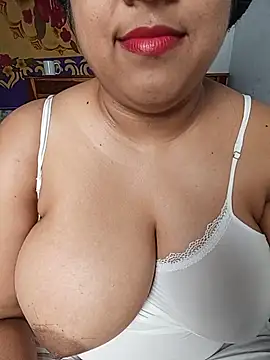 Suger Lips 99 online show from 07/25/26, 03:20