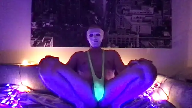 Snapshot of lucky_alfie_hng chatting on 04/11/26, 08:24 lucky alfie hng online show from 04/11/26, 08:24