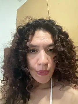 aliinaki26 online show from 04/16/26, 11:51