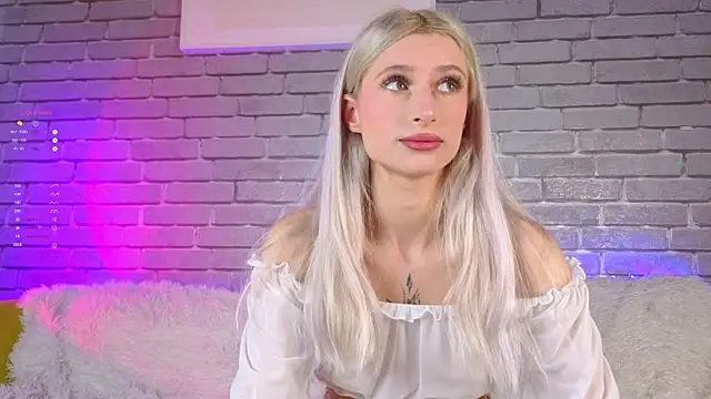 LuxuryBarbie online show from 05/15/26, 09:05