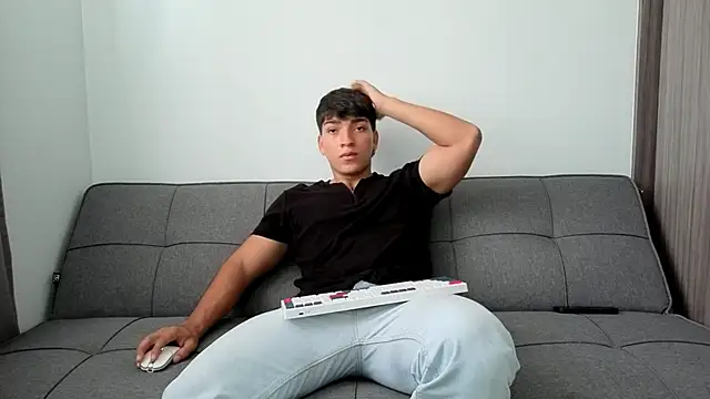 Snapshot of James_silva1 chatting on 04/22/26, 04:41 James silva1 online show from 04/22/26, 04:41