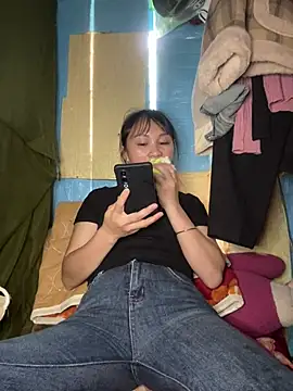 Kim Kelly online show from 04/15/26, 04:41